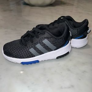 Adidas Toddler size 8  Sneakers